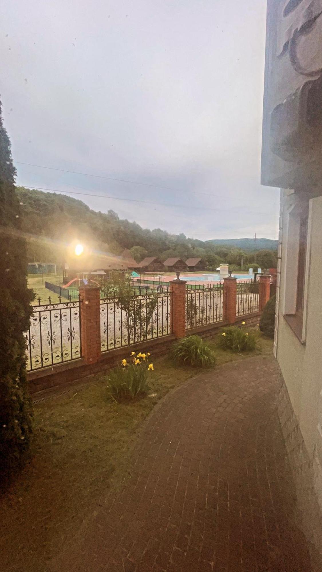 Moonglade Allure Polyana (Transcarpathia)